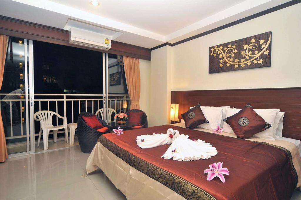 Sharaya Patong Hotel Kültér fotó