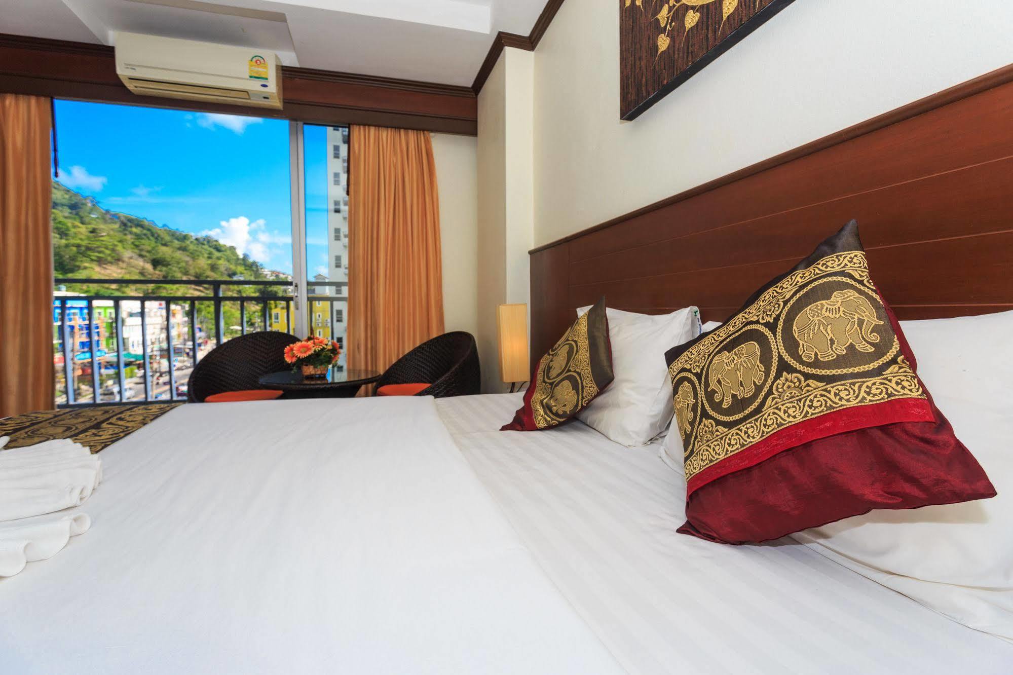 Sharaya Patong Hotel Kültér fotó
