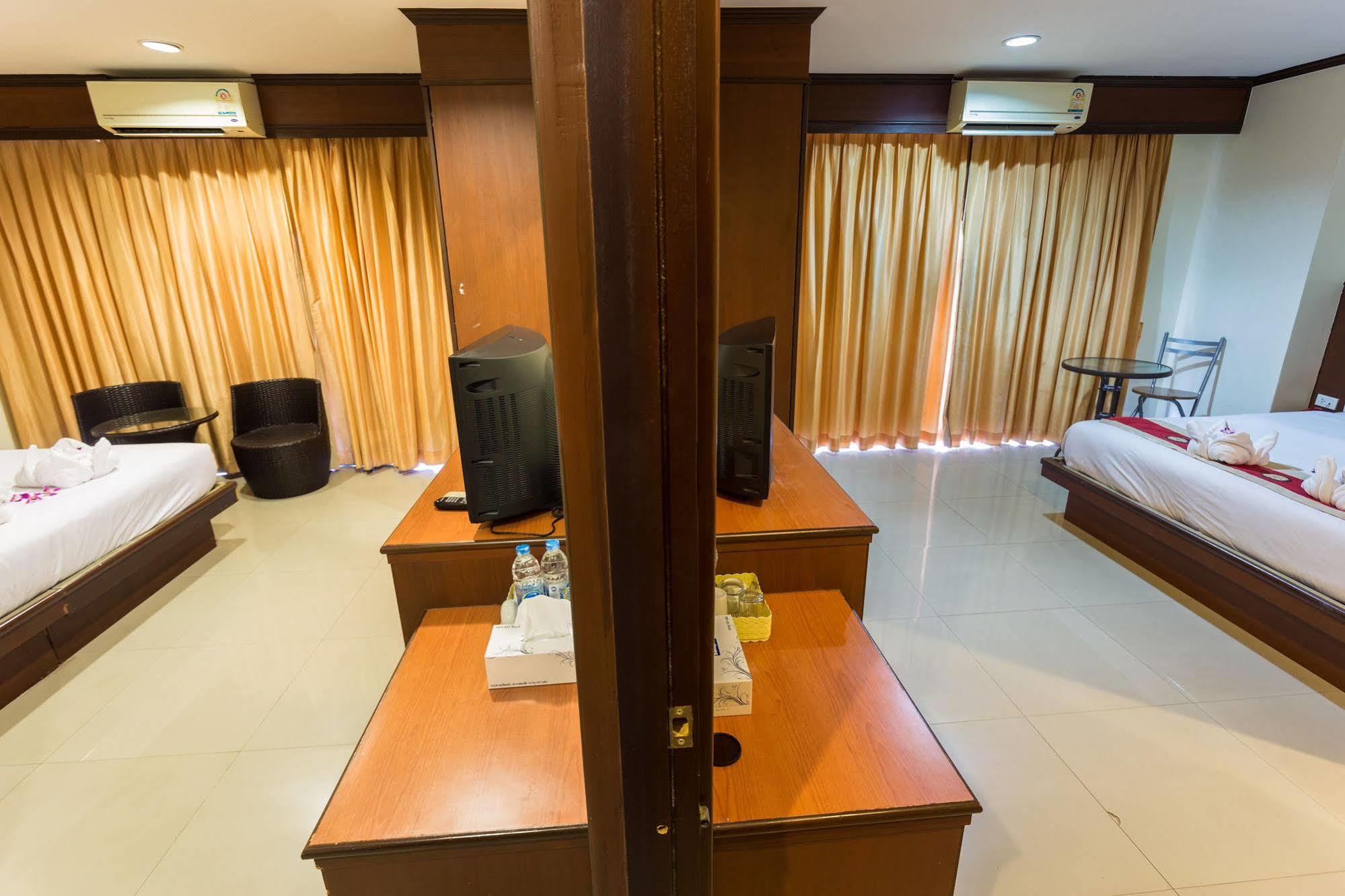 Sharaya Patong Hotel Kültér fotó